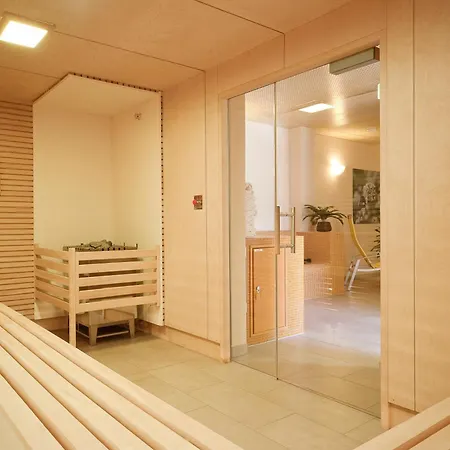 Jugend- Und Familiensporthotel 布莱堡