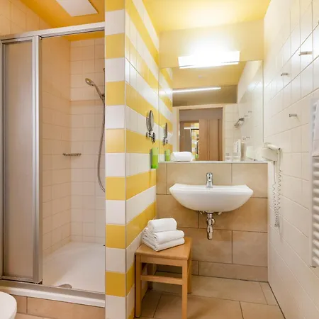 酒店 Jugend- Und Familiensporthotel